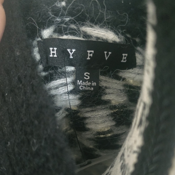 HYFVE Black & White Checkered & Stripes Cropped Sweater (EUC)(S)🖤🤍🖤 - Picture 6 of 6